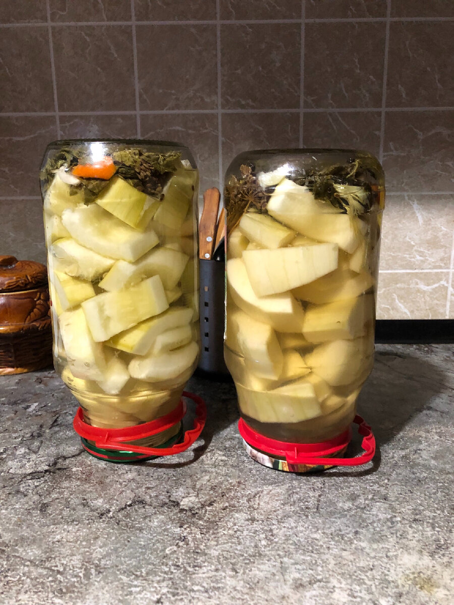 Готовые баночки собираются отправиться греться под одеялом