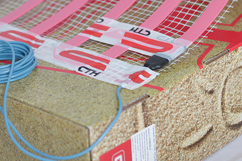 Муфты соединения ленточного теплого пола с питающим кабелем. 