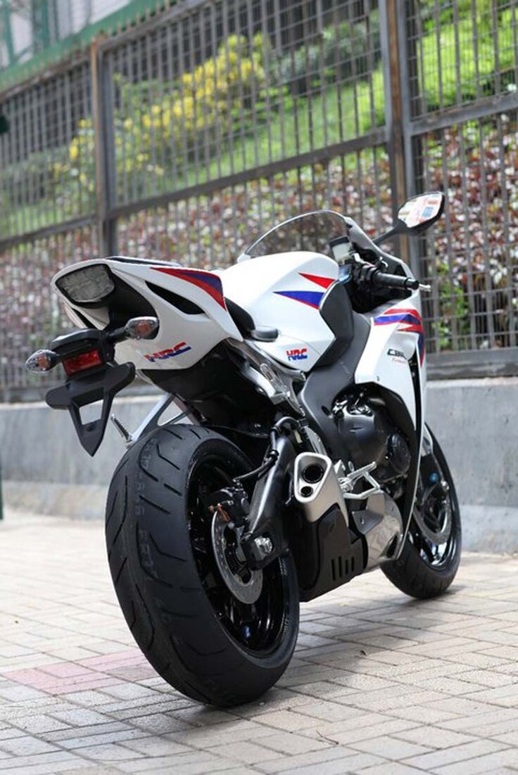 Honda cbr1000rr 2012 РіРѕРЅРєРё