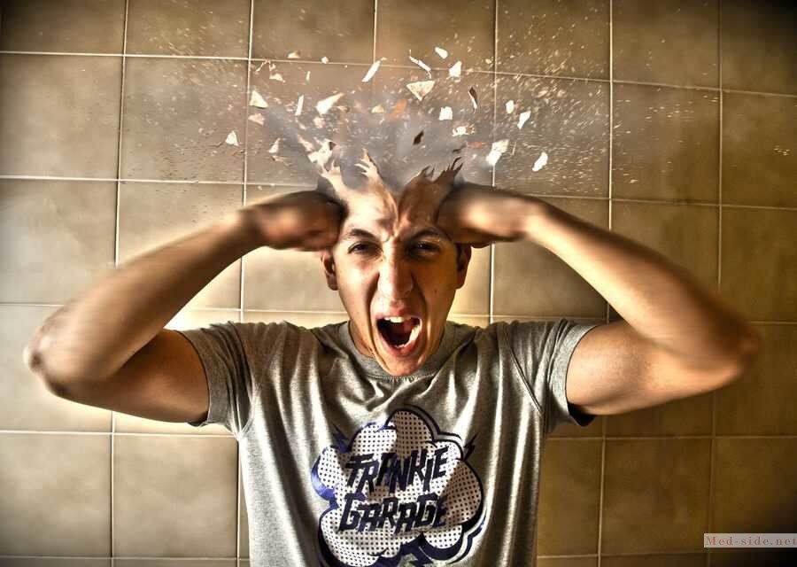 Синдром взрывающейся головы – одна из форм парасомний, при которой во время засыпания либо пробуждения человек слышит внезапный звук, походящий на выстрел, закрывающуюся дверь либо взрывающуюся бомбу.