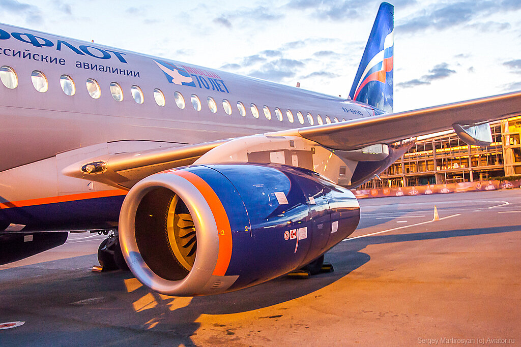 Полеты самолетов аэрофлота. Sukhoi Superjet 100 Россия. Самолёт Аэрофлот Superjet 100. Сухой Суперджет Аэрофлот. Самолёт Суперджет 100 Аэрофлот.