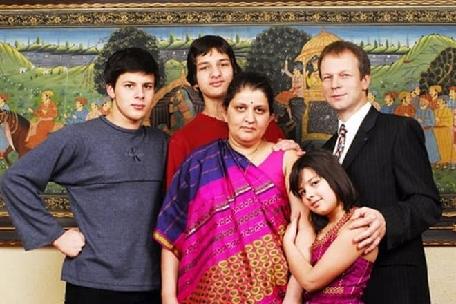 петров дмитрий юрьевич и его семья фото