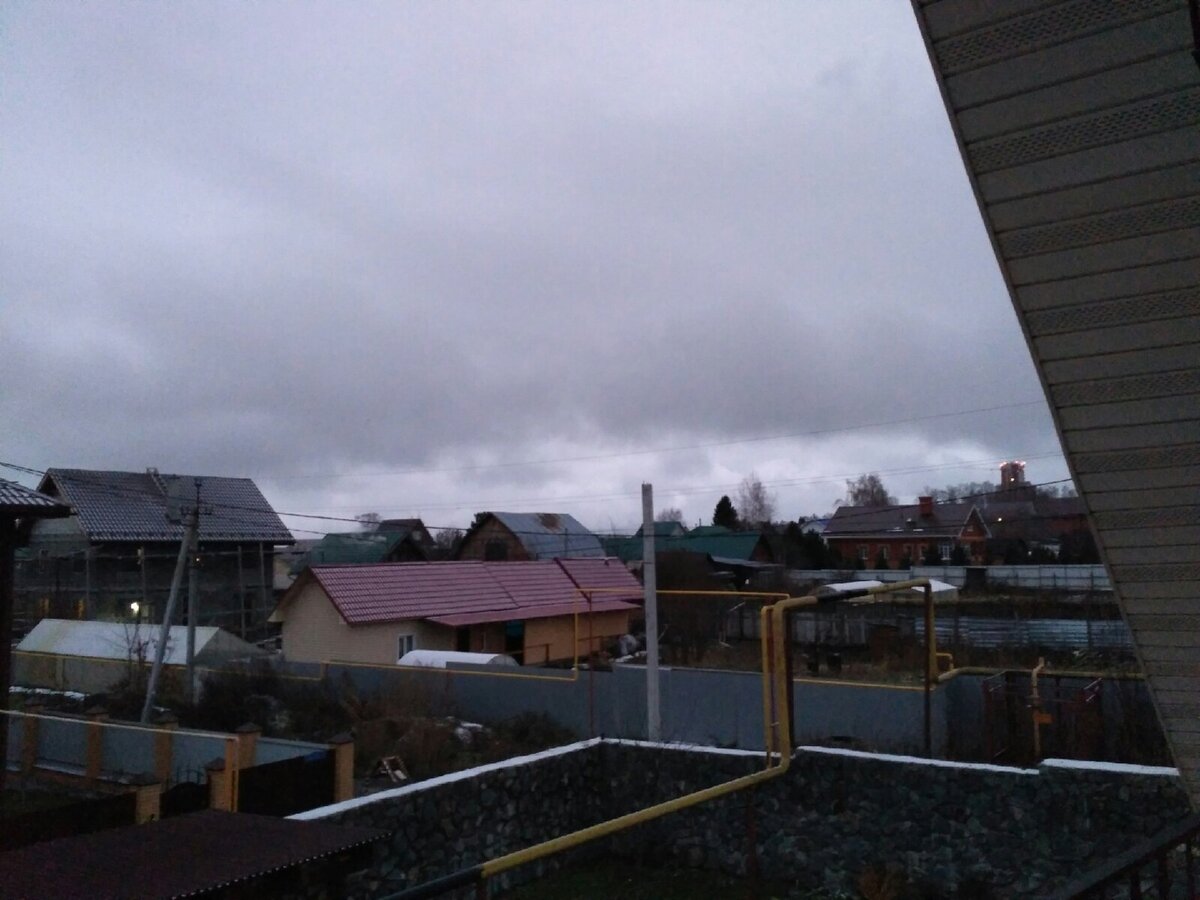 Жить в обществе и быть свободным от общества нельзя(не помню, кто сказал, но впечатляет))