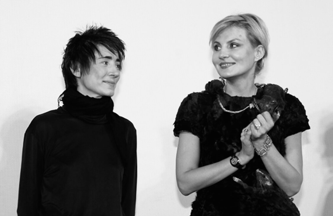 Земфира, как композитор часто пишет музыку для фильмов. Для недавнего проекта Р.Литвиновой, например.