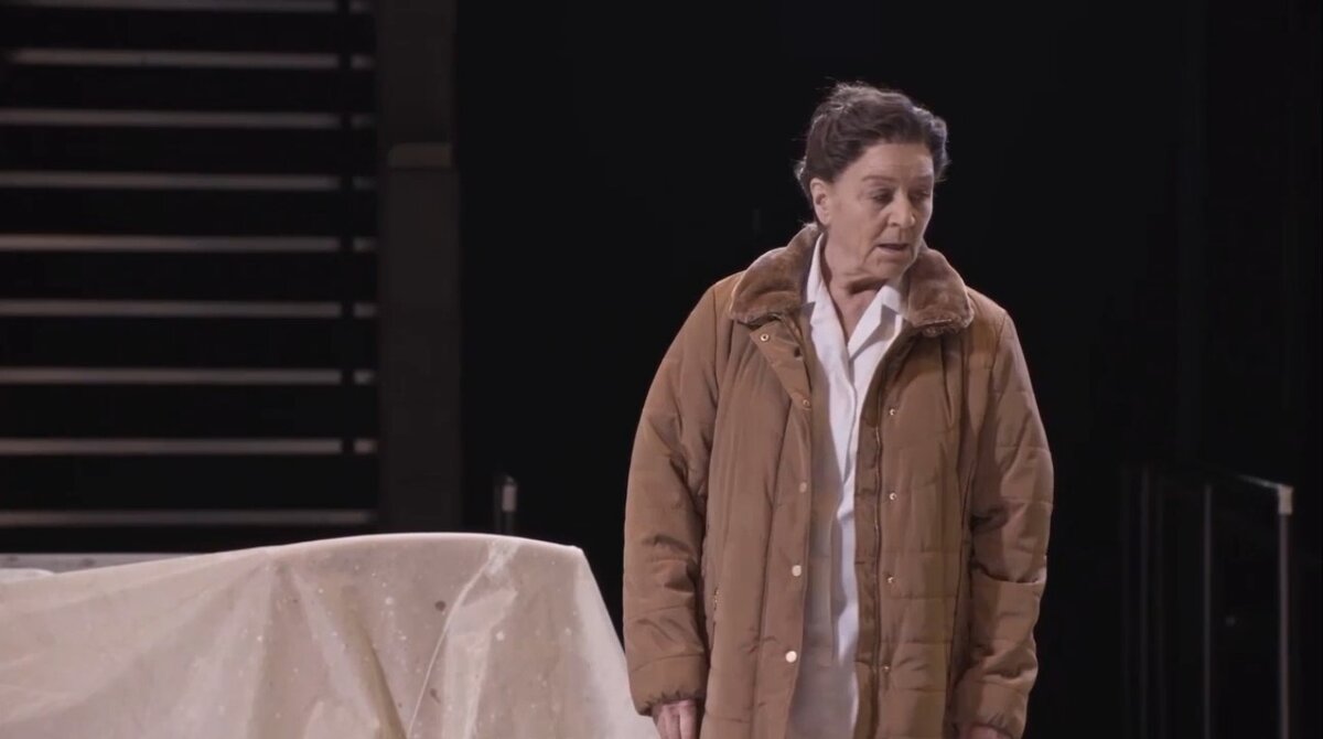 Кадр из телеверсии 