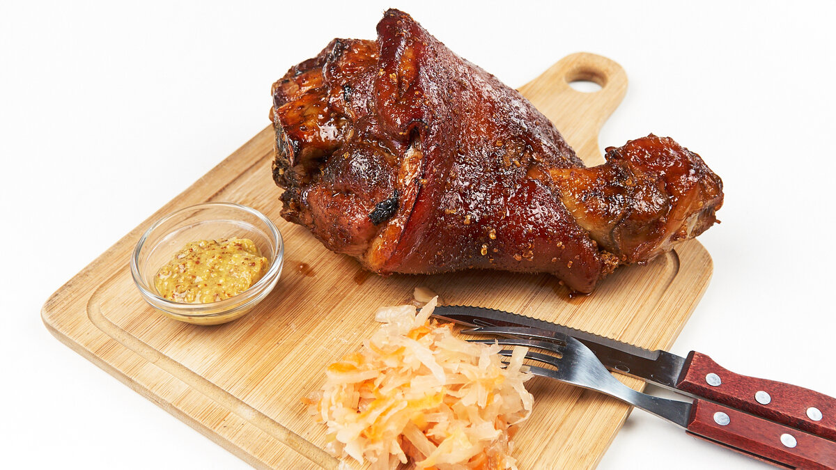 Чешское вепрево колено. Рецепт тоже есть в моём блоге, видео оставлю в конце статьи