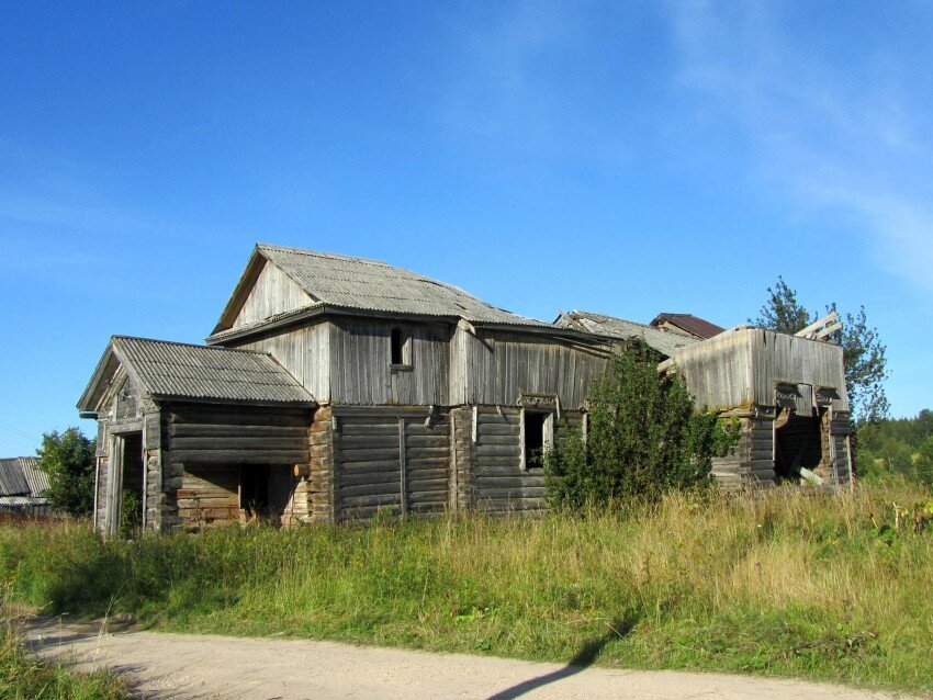 Руины церкви Александра Невского