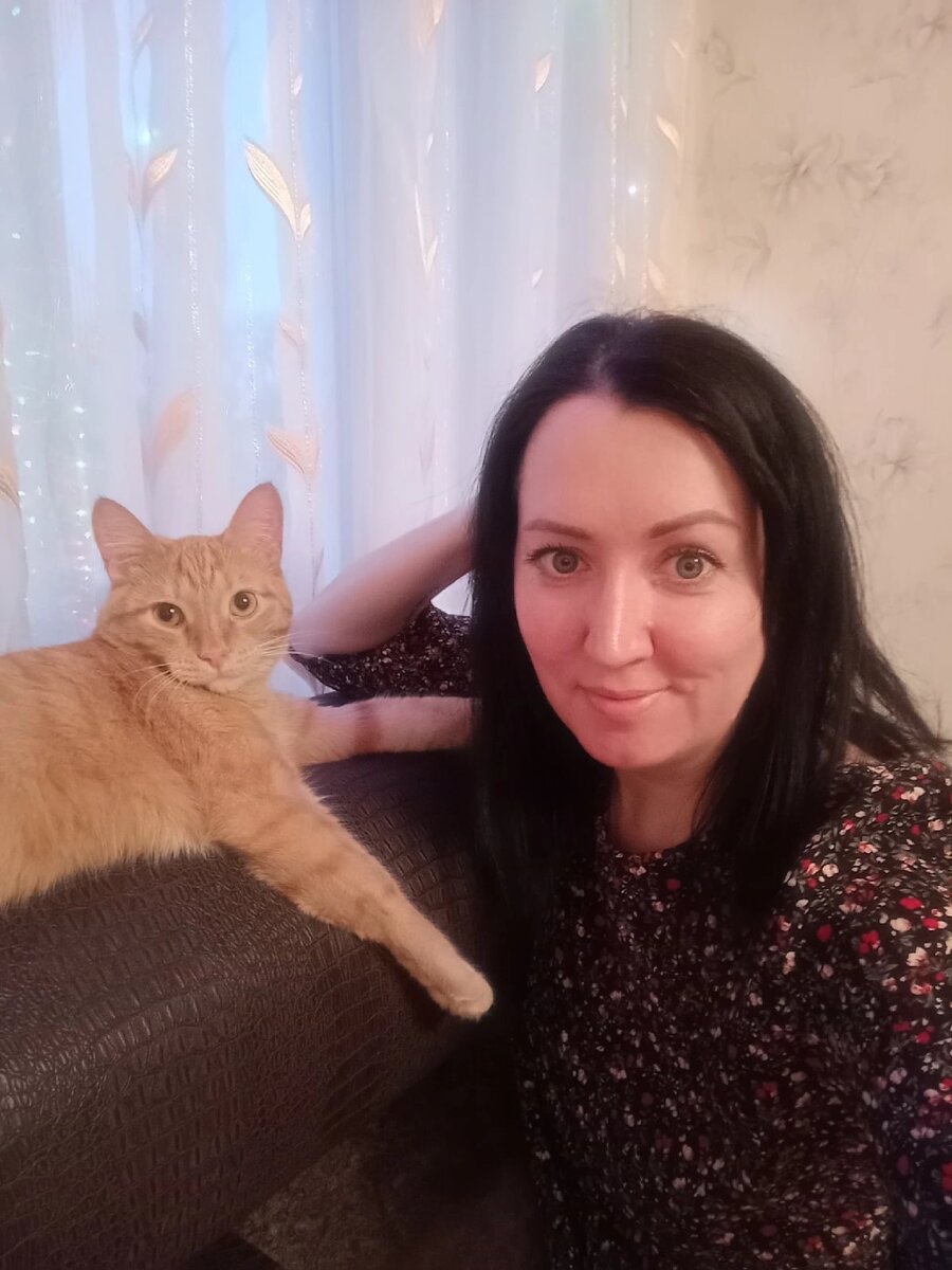 Моя подруга, которая подтолкнула меня к тому, чтобы писать истории о любви)