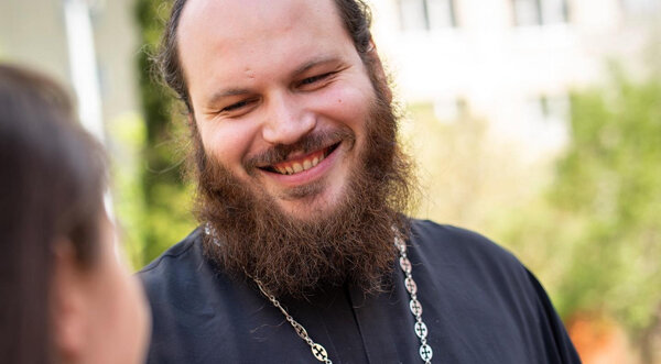 Священник Павел Островский