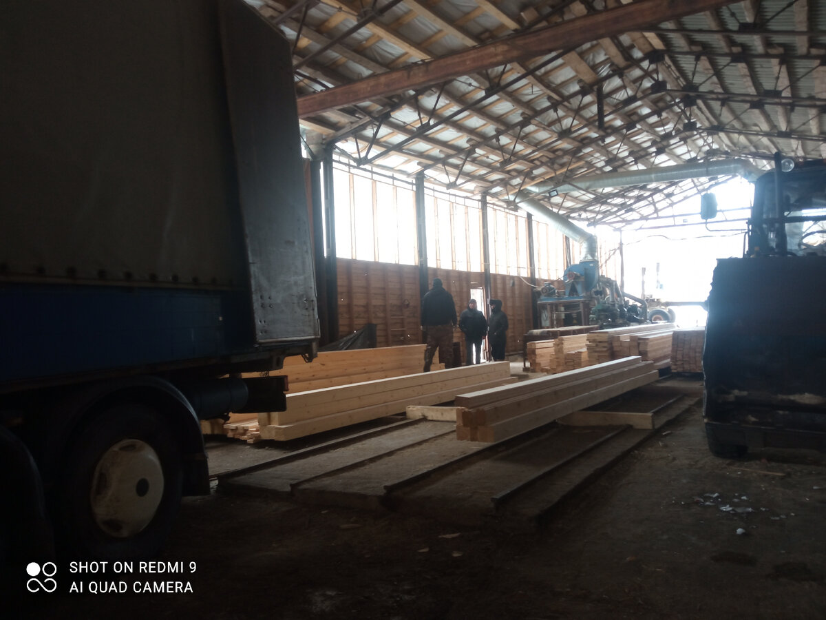 На пилораме.