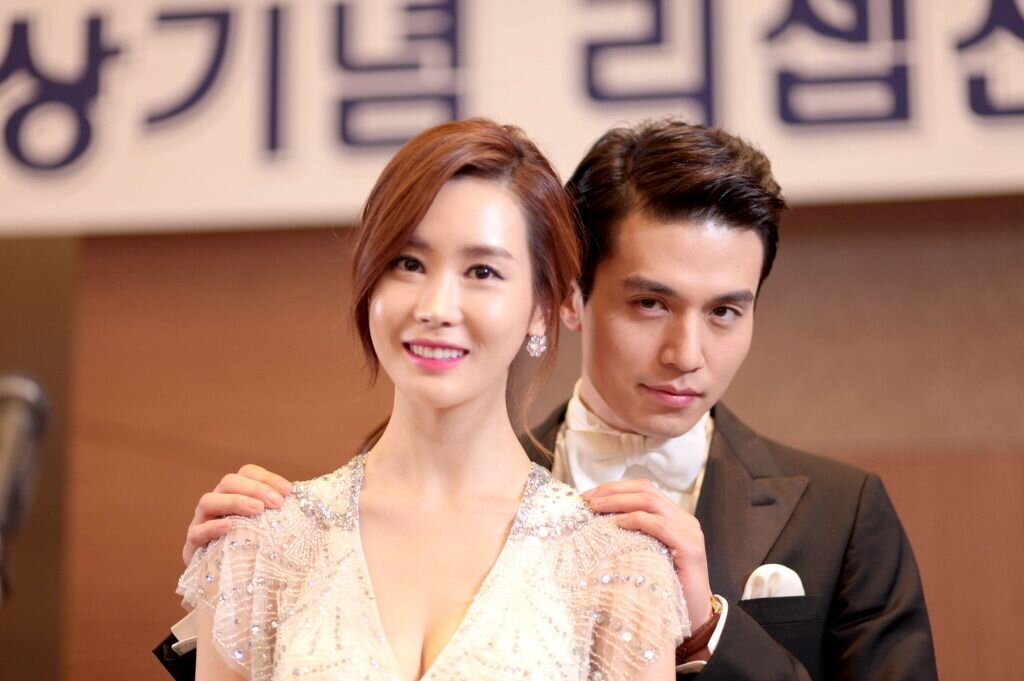 Ли Дон УК И Лида Хэ. Ли Дон УК И ли да Хэ. Lee dong Wook and Lee da Hae. Ли Дон УК Король отеля.