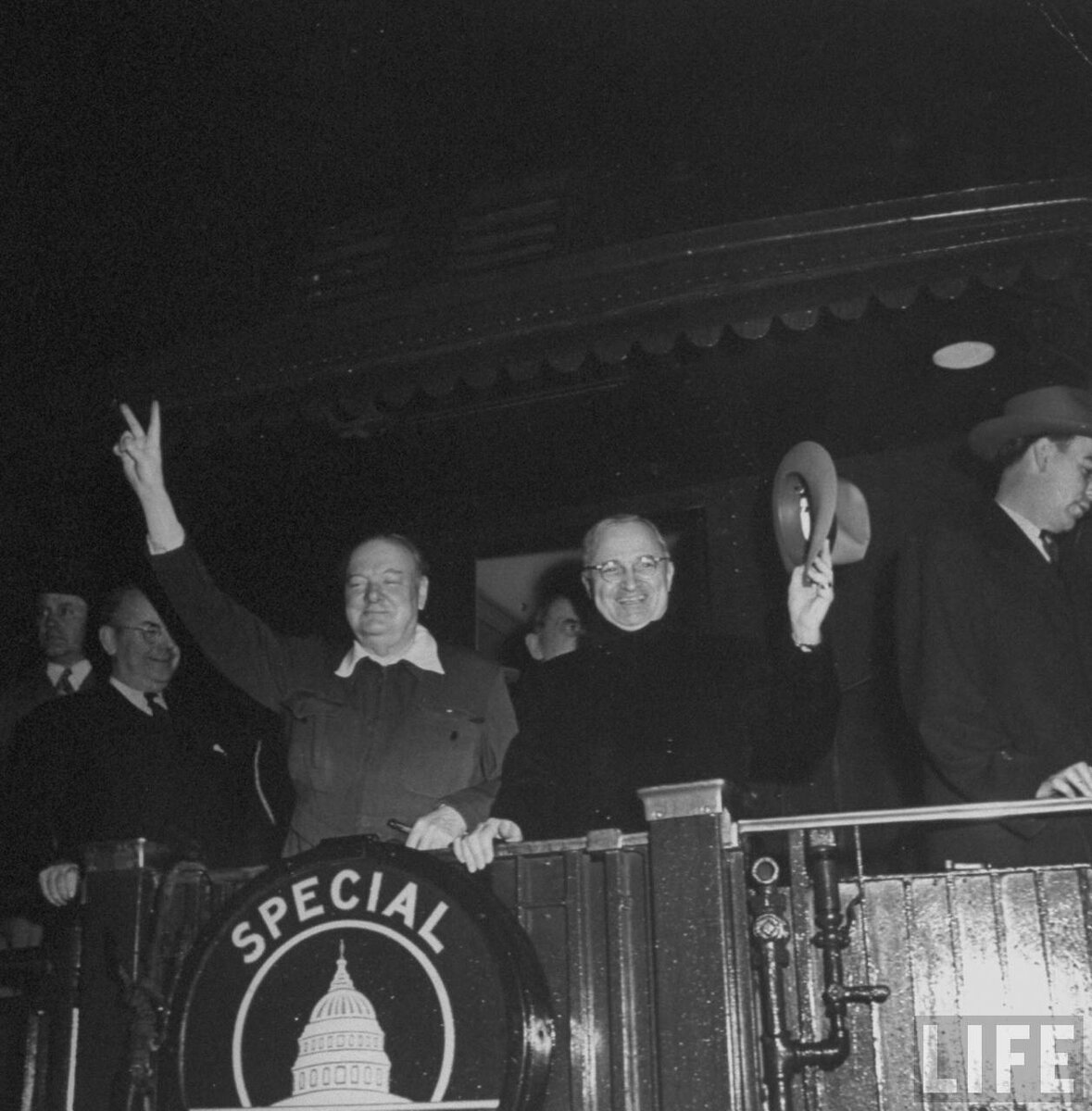 Фултонская речь. Черчилль Фултонская речь 1946. Уинстон Черчилль Фултонская речь. Уинстон Черчилль выступление 1946. Черчилль в Фултоне 5 марта 1946 года