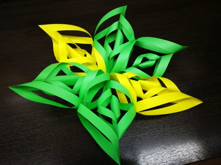 Наша красавица-снежинка