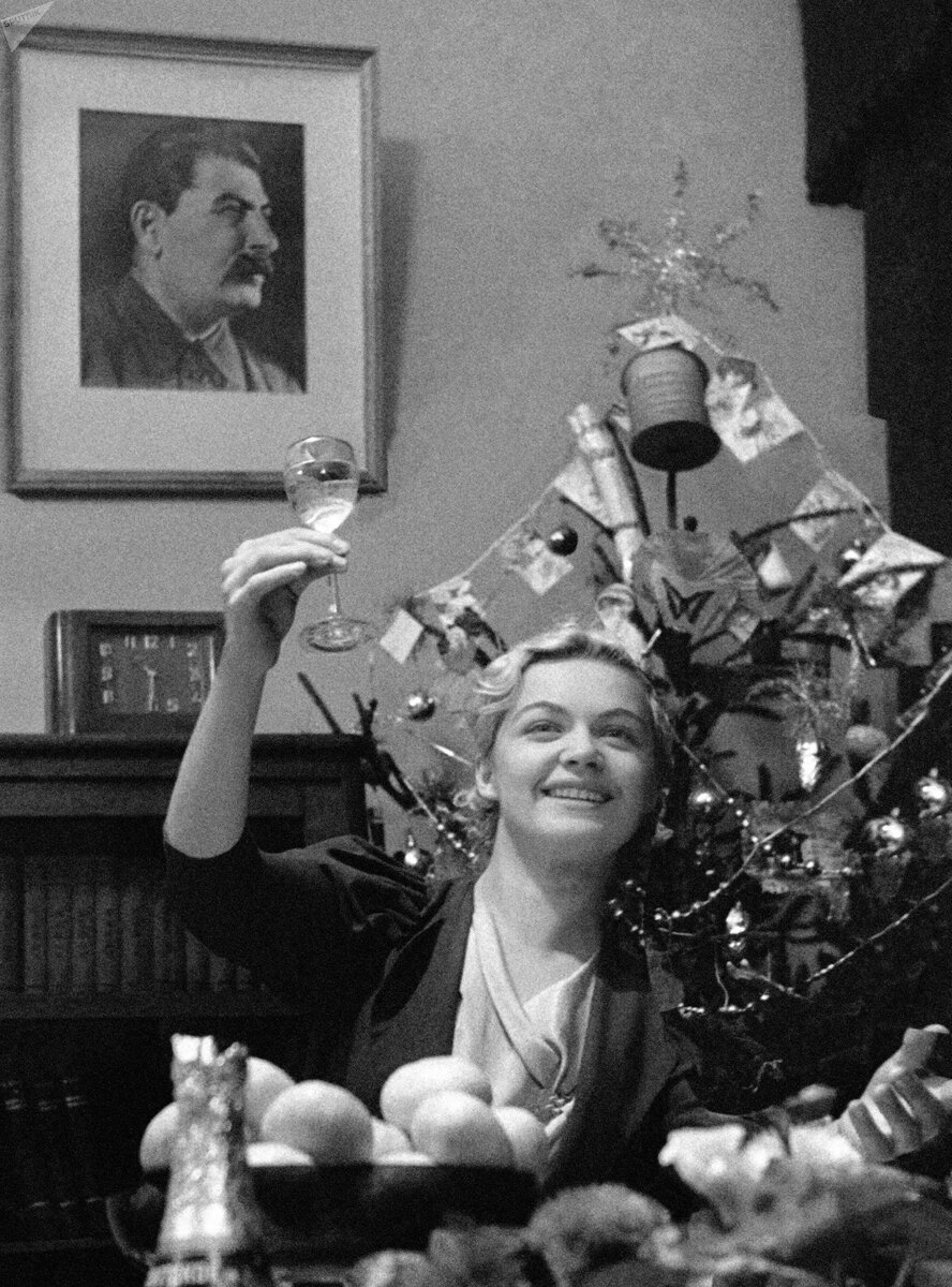 © SPUTNIK / АНАТОЛИЙ ГАРАНИНС Новым годом! Москва, 1939 год.