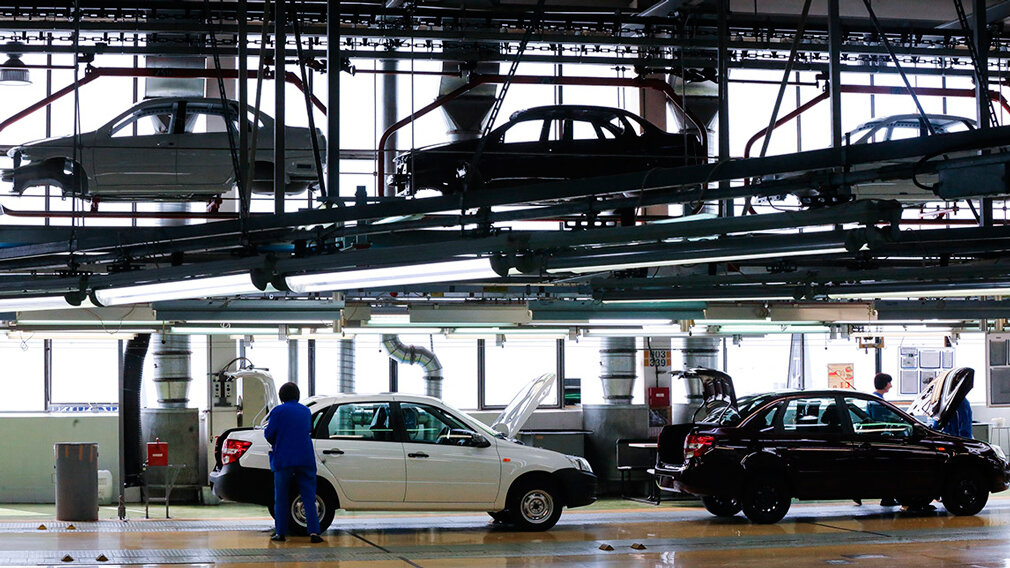 Конвейер на заводе «АвтоВАЗа» 