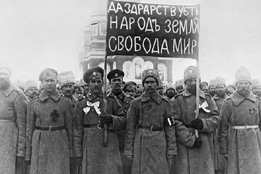 А до этого митинговали в Петрограде или шли в местные советы. Источник иллюстрации: https://arctus.livejournal.com/