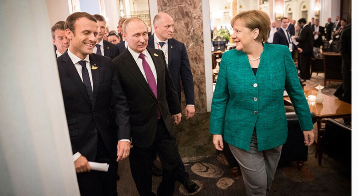 Макрон - Путин - Меркель