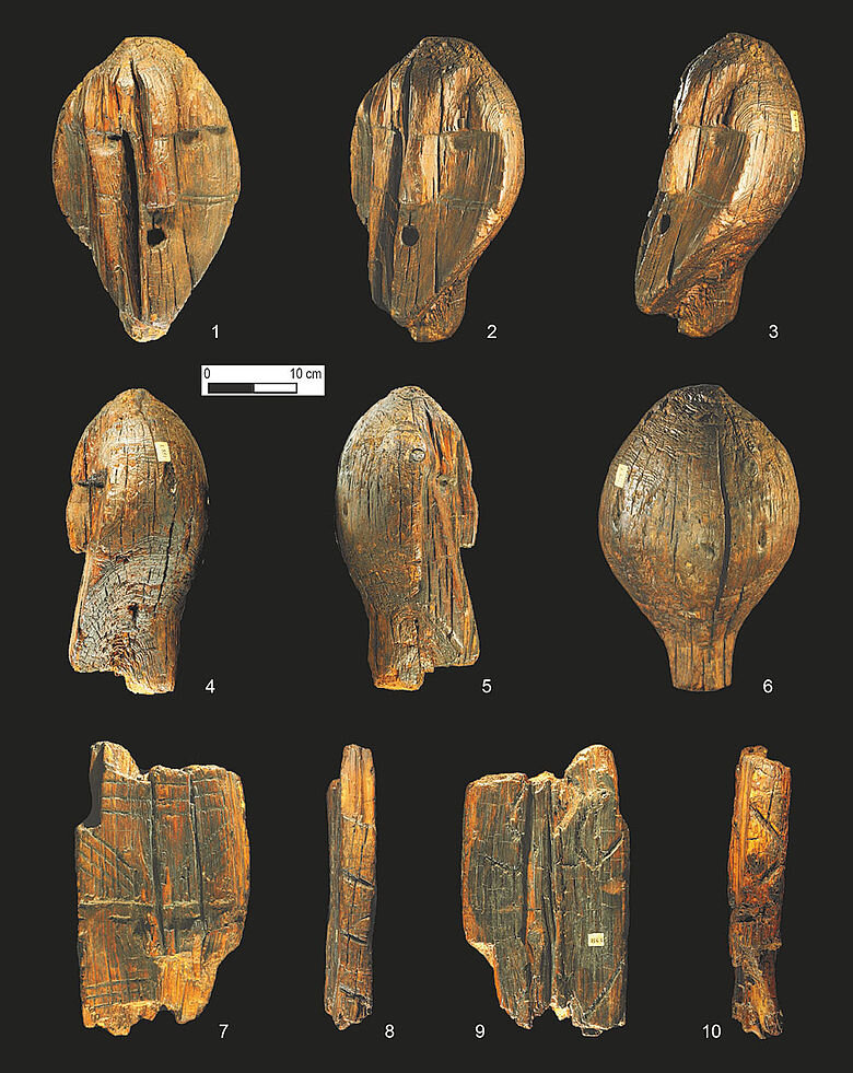 Голова и украшенные части 11 500-летней фигуры из Шигир Мавр