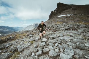 Среди  девушек победу праздновала Татьяна Торубарова из Витебска, на втором  месте Эмилия Лариева из Петрозаводска и на третьем месте Светлана  Плисова из Мурманска.