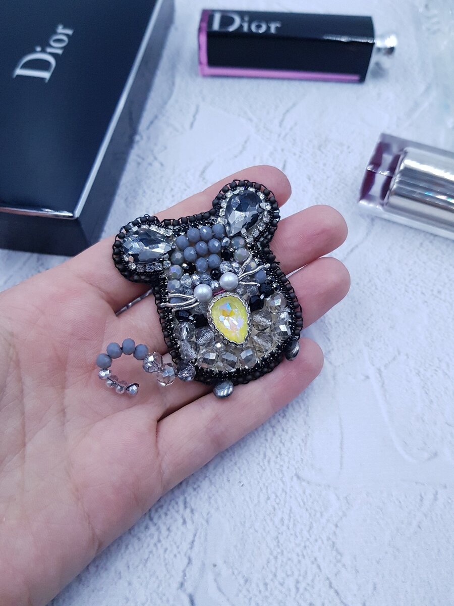 Брошь мышка