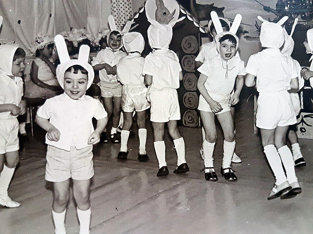 Мальчики-зайчики.