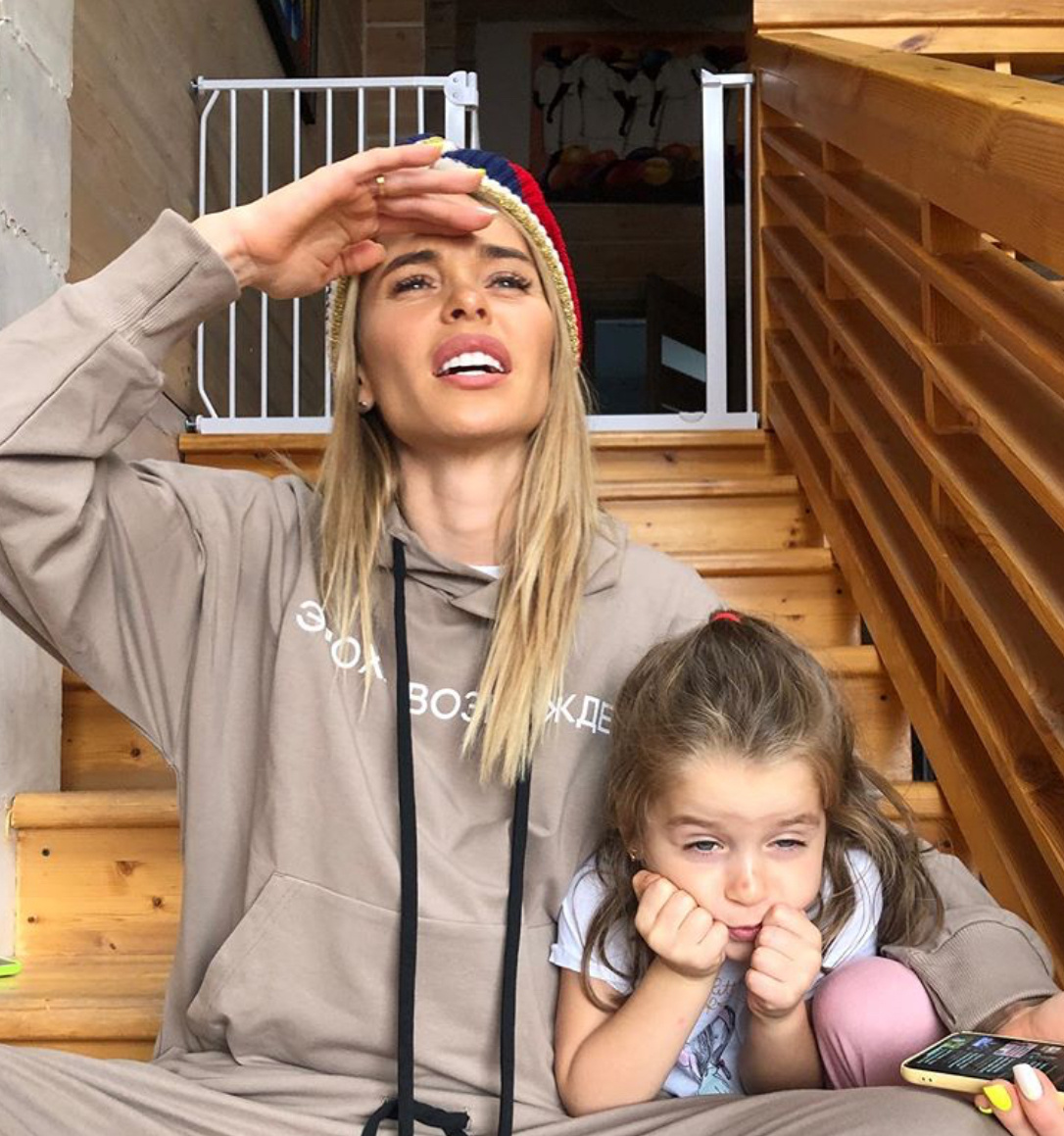 Фото: https://instagram.com/annakhilkevich