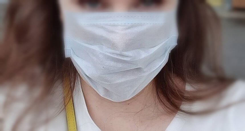 За медицинской маской мы перестали видеть друг друга...