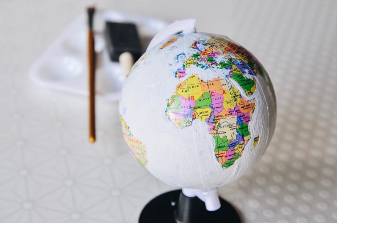 Технический процесс для примера. Не бойтесь, если первый слой краски просвечивает - это нормально. 