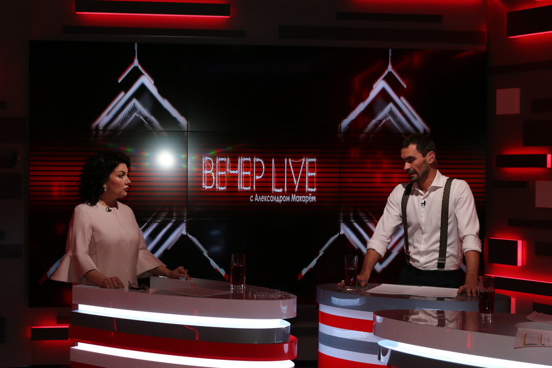 Министр культуры Крыма Арина Новосельская на программе "Вечер Live"