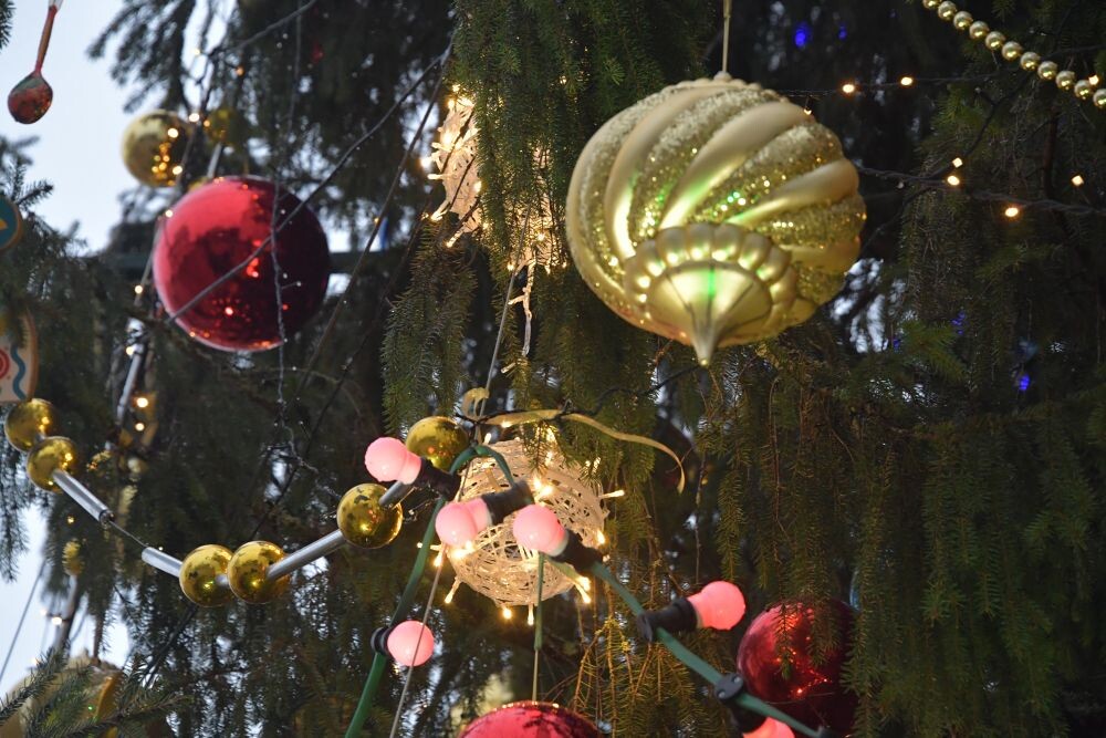 Длительные новогодние каникулы принесут вред не только экономике России, но и здоровью россиян.