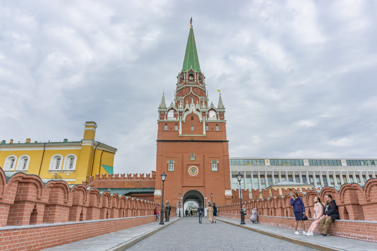 Троицкая башня московского кремля фото на карте кремля