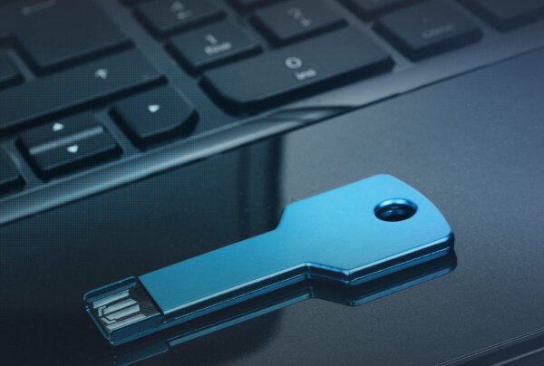 Бесплатную электронную подпись для предпринимателей и организаций от ФНС России можно будет бесплатно получить после 1 июля 2021 года!