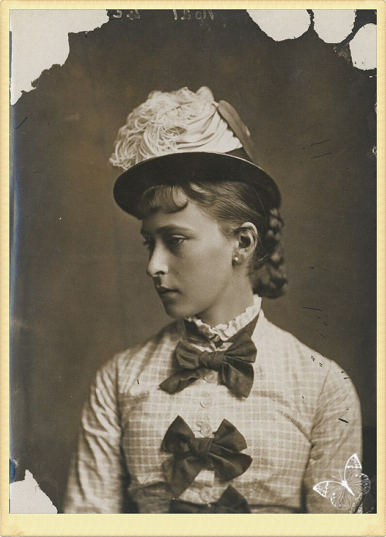 Принцесса Елизавета  Гессен-Дармштадтская 1881 год (17 лет)