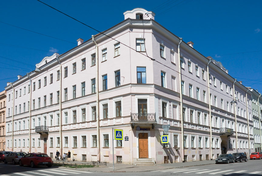 Доходный дом Ивана Алонкина. Санкт-Петербург. 1876. Архитектор Иван Алонкин. В этом доме с 1864 по 1867 год жил Федор Достоевский. Фотография: Александр Щепин / фотобанк «Лори»