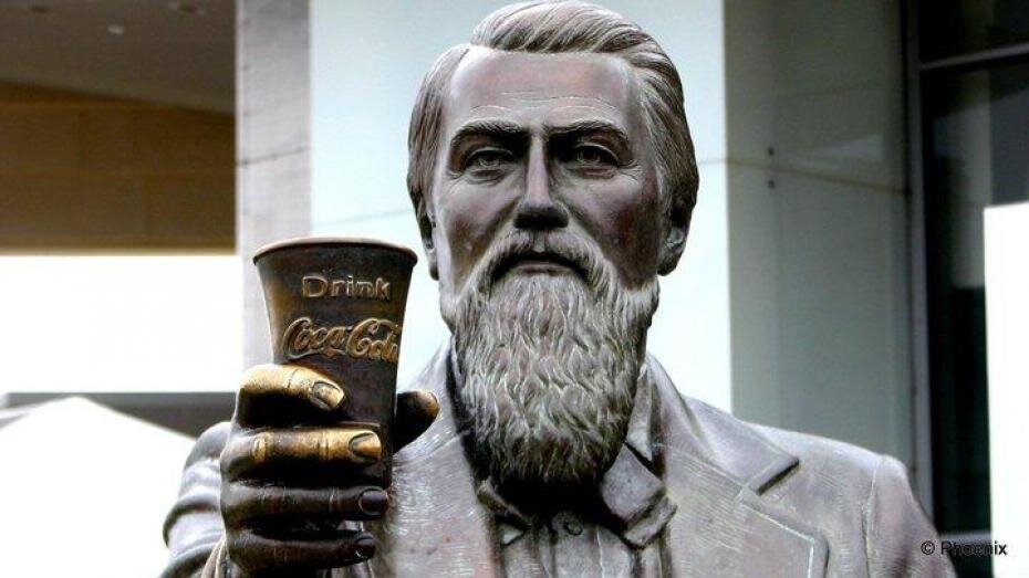 Памятник создателю Coca-Cola