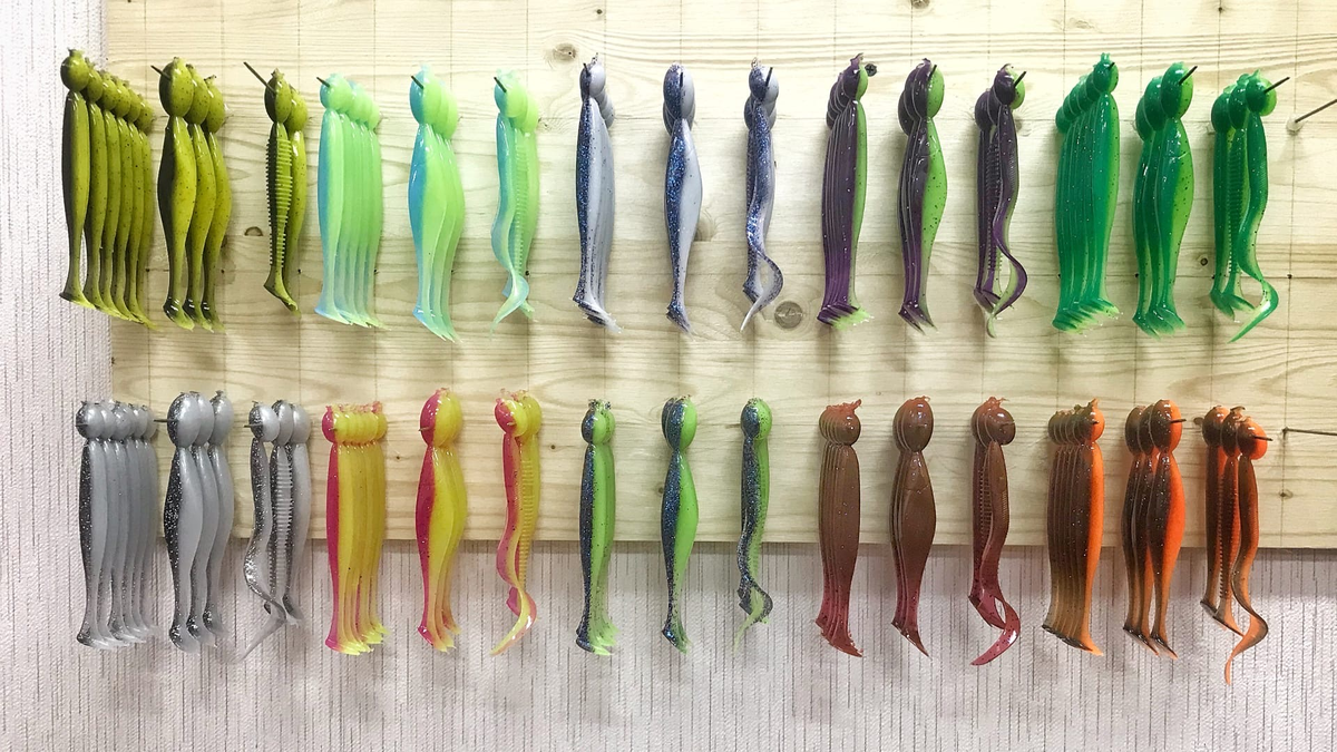 А шприцем можно делать красивые двухцветные приманки