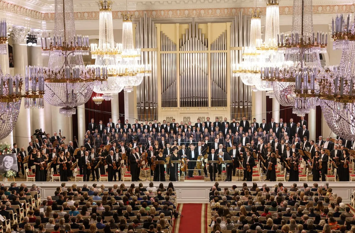 Симфоническая музыка спб. Академический симфонический оркестр Санкт-Петербургской филармонии. Группа симфонический оркестр Санкт-Петербургской филармонии. Академический оркестр Петербургской филармонии симфонический. Заслуженный симфонический оркестр Санкт-Петербургской филармонии.