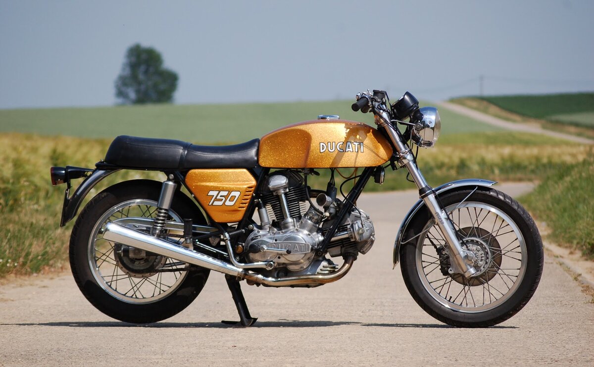 Ducati-750 GT (1970-74).