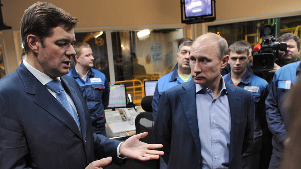 Фото: Глеб Щелкунов / Коммерсантъ📷Алексей Мордашов (слева) и Владимир Путин