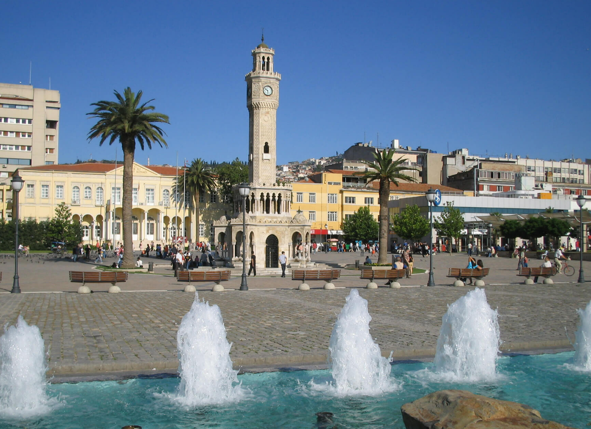 Измир, площадь Корнак / фото з личного архива