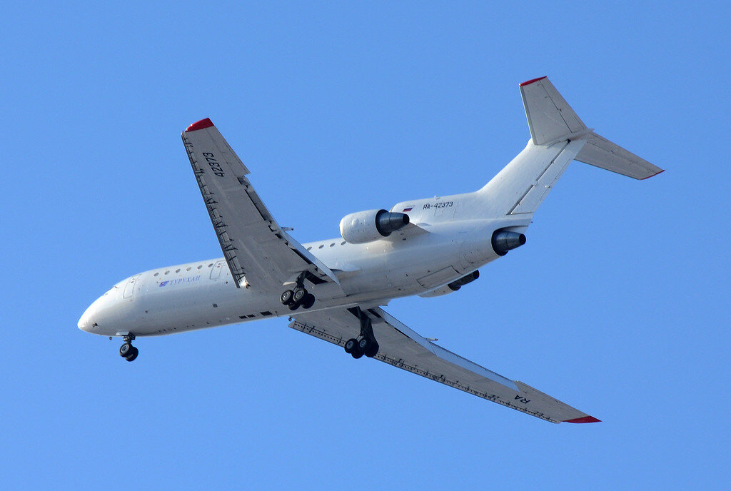 1. У этого хоть надпись авиакомпании на борту есть, в отличие от собрата (https://max-sky.livejournal.com/356084.html)

