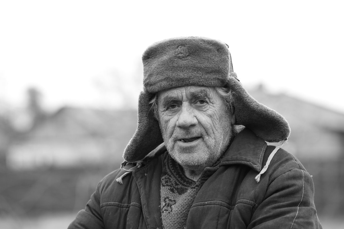 Дедуля. Дед. Дедушка чб. Старик черно-белая. Дедушка черно белая фотография