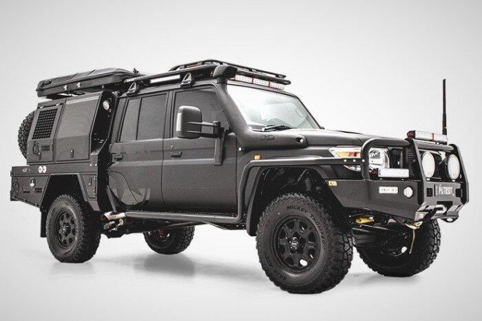 
Роскошный кемпер для путешествий Patriot Supertourer.
