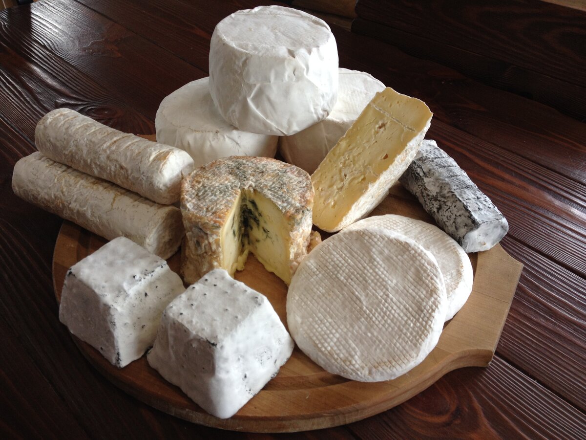 Натуральные сыры «Деревни» 