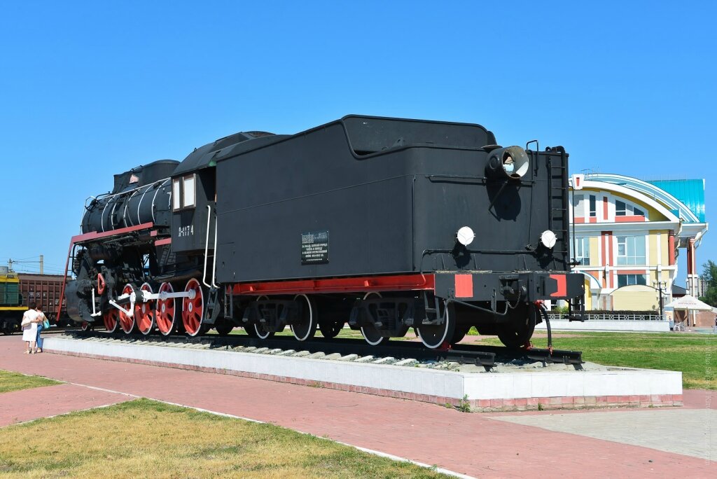 01. Город Бийск - это достаточно крупный промышленный и научный центр на юге Сибири, второй по численности населения город Алтайского Края (204 000 человек).  

