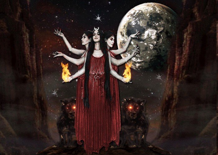 Богиня Геката