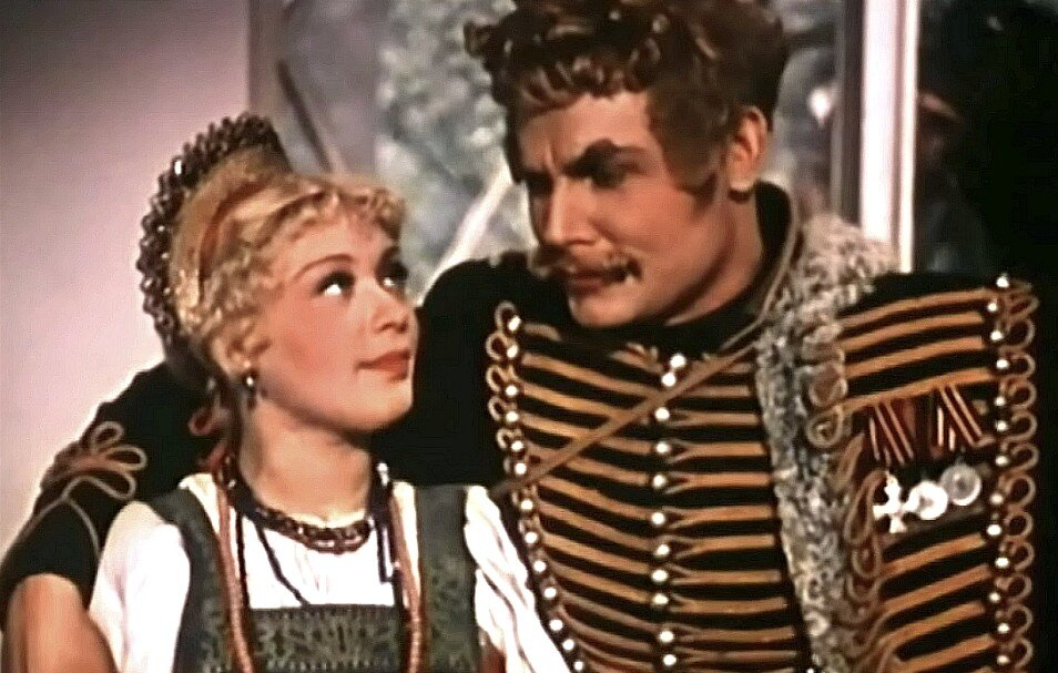 Кадр из фильма «Старинный водевиль», 1946 г.