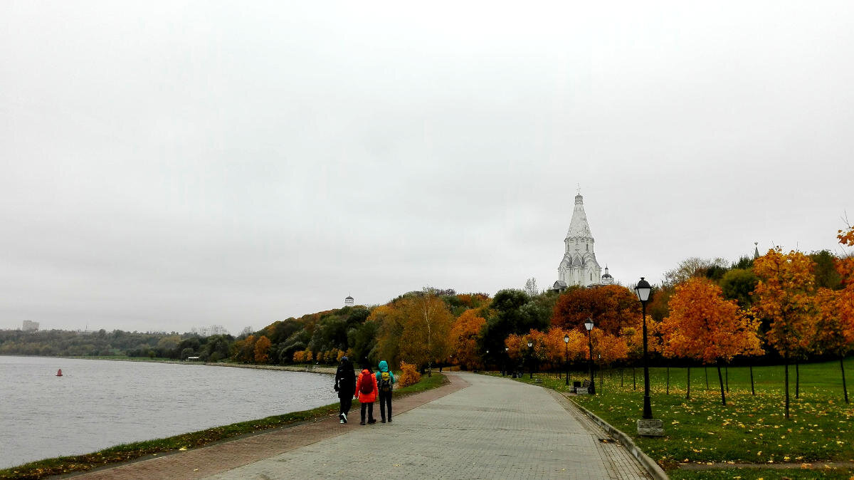 Коломенское ранней осенью