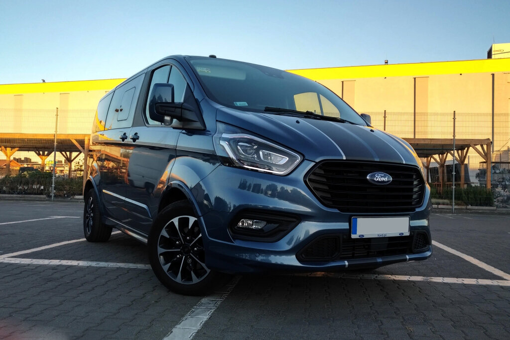 Ford transit best sale custom sport blue