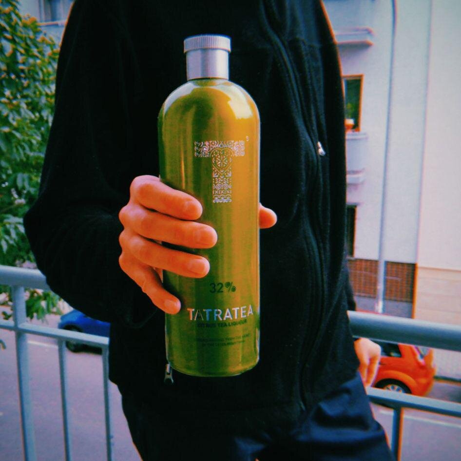 В Будапеште горючий чай тоже можно найти, но преимущественно в барах, в них он, как правило, представлен в двух вариантах – 52° и 37°.